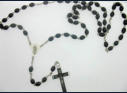 Hopeinen rukousnauha, ketjun pituus n. 82cm, riipuksen mitat n. 3,2cm x 2cm , 40€