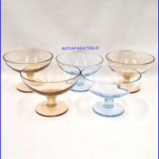 HUMPPILA LASI OY, jalallinen j�lkiruokamalja, eriv�risi�,Korkeus n.6,7 cm, halkaisija n.10 cm, 4 kpl,22� /kpl.( Tuote nro / Item #125LJ )