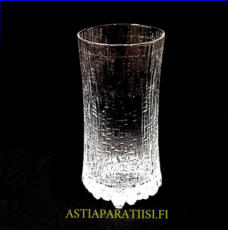 IITTALA,Ultima Thule Kuohuviinilasi 18 cl,vanhaa tuotantoa, Design:Tapio Wirkkala,Tuotannossa: 1968 ,Korkeus n.11,5 cm, halkaisija n.5,5 cm, 4kpl,25� /kpl ( Tuote nro / Item #152J )