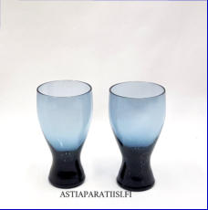 RIIHIM�EN LASI,Pingviini snapsilasi,Design:Helena Tynell,Korkeus n.7,5 cm , Halkaisija n.3,2 cm, 0 kpl,( Tuote nro / Item #427J )