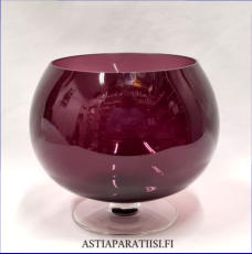 OY KUMELA,Suuri aromilasi,Design:Sirkku Kumela-Lehtonen,Suunniteltu:1964-76,Korkeus n.14,2 cm , Halkaisija n.12,5 cm,1 kpl,59 �/kpl,( Tuote nro / Item #557J )