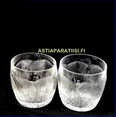 NUUTAJ�RVI / IITTALA,Pioni sarja,Ryyppylasi,Design: Oiva Toikka,Tuotannossa: 1979- luku ,Korkeus n.5 cm, suuaukon halkaisija n.5 cm, 0 kpl, ( Tuote nro / Item #583J )