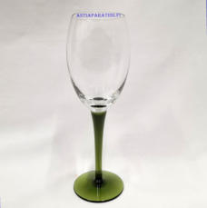 NUUTAJ�RVI,Traviata valkoviinilasi kirkas-oliivinvihre�,Design: Saara Hopea,Suunniteltu:1957,Korkeus n. 19,8 cm , Halkaisija n.5,5 cm,5 kpl,35�/kpl,( Tuote nro / Item #586J )