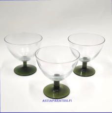 NUUTAJ�RVI,Cocktaillasi 2126,Design:Saara Hopea. 1954-luku, korkeus n. 8 cm,Halkaisija n.8 cm, 3kpl,24�/kpl,( Tuote nro / Item #609J )