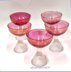 IITTALA, Briljant cocktaillasi / lik��rilasi Lysteriv�rj�tty ,10 cl,Design:Tapio Wirkkala,1953-1963-luvulta,Korkeus n.9 cm, halkaisija n.7,7 cm, 16 kpl,25�/kpl,( Tuote nro / Item #602J )