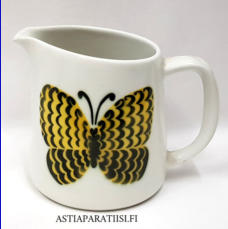 ARABIA, Perho koriste maitokannu, Design:Birger Kaipiainen,1960-luvulta,korkeus n.14,5 cm,1kpl,180€/kpl ( Tuote nro / Item #172D) ARABIA, Perho koriste maitokannu,Design: Birger Kaipiainen,1960-luvulta,korkeus n.14,5 cm,1kpl,180€/kpl ( Tuote nro / Item #172D)
