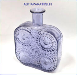 RIIHIM�EN LASI,Grapponia pullo sinilila v�ri,Design:Nanny Still,1968-75-luku,Korkeus,n. 19 cm, halkaisija,n. 14,5 cm,1kpl,155� ( Tuote nro / Item # 125K)