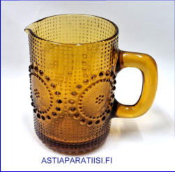 RIIHIM�EN LASI ,grapponia kaadin 1 l,i Puristettua lasia, amber / ruskea v�ri,Design:Nanny Still,1970-75-luku,Korkeus,n. 16 cm, halkaisija,n. 10,5 cm,1kpl,85� ( Tuote nro / Item # 136K)