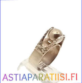 FINNISH DESIGN , Turun Hopea sormus Vuodelta 1966, hopeaa  Pitoisuus 813,l�hes uudenveroinen 160 mm,hinta 65� (sis. alv) (Tuote nro Item 119DK)