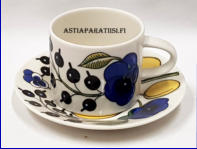 ARABIA,Paratiisi kahvikuppi,Design:Birger Kaipiainen,Kupin korkeus n. 6,2 cm, halkaisija n.  7,4 cm,Suunniteltu vuonna 1969, 10 kpl,35€/kpl,( Tuote nro 102 Q )
