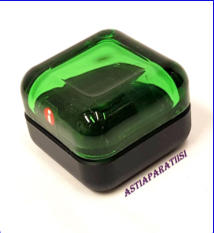 IITTALA,Vitriini - rasia vihreä lasi-musta alumiini ,Design:Anu Penttinen,60 x 60 mm,1kpl