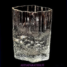 IITTALA,Pinus -maljakko Design:Tapio Wirkkala, k�yt�n j�lki�  yl�reunassa,Korkeus n. 23 cm, halkaisija n. 16 cm x 11 cm,0 kpl,( Tuote nro / Item #349MA )