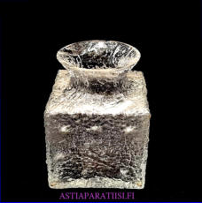 IITTALA, Crocus 2742 Lasimaljakko, Design:Timo Sarpaneva, signeerattu, v�h�isi� k�yt�n j�lki�,,Korkeus n. 15 cm, leveys n. 11,5 cm x 11,5 cm,1kpl,65�/kpl ( Tuote nro / Item #356MA )