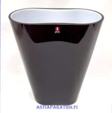 IITTALA, musta/valkoinen lasi maljakko "Evergreen" ,Design:Heikki Orvola,Korkeus n.20 cm, halkaisija n.18 cm X 9 cm ,1 kpl,148� /kpl ( Tuote nro / Item #364MA ) https://fi.wikipedia.org/wiki/Heikki_Orvola