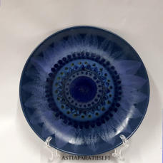 ARABIA,Kuutamo alkuruokalautanen,k�sinmaalattu, ja signeerattu,Design:Hilkka-Liisa Ahola,Valmistettu 1960-1970,leveys n. 19,6 cm,0 kpl,( Tuote nro 141R )