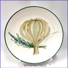ARABIA, Vihre� linja,24H,Valkosipuli ja laventeli,matala lautanen,Design:Gunvor Olin-Gr�nqvist,alkuper�istuotantoa.leveys n. 21 cm,4 kpl, 58 �/kpl ( Tuote nro 175R )
