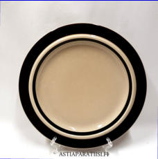 ARABIA, Ruija matala ruokalautanen,Design:Raija Uosikkinen,alkuper�is tuotantoa.Valmistettu 1975-81,leveys n. 24 cm,4 kpl, 23 �/kpl ( Tuote nro 185R )