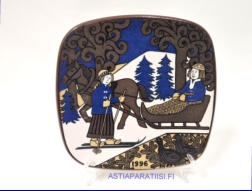 ARABIA, Vuosilautanen 1996,Design:Raija Uosikkinen,halkaisija .n. 20,5 cm X20,5 cm, 1kpl. 69�/kpl,( Tuote nro 123AM )