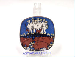 ARABIA, Kalevala factory visit koristelautanen ,Pieni sein�levy valmistettu muistoksi Arabian tehtaan vierailijoille.Design:Raija Uosikinen,Mitat Pituus x leveys: 6,4 cm x 6,4 cm,1kpl.45�/kpl,(  Tuote nro 152AM )