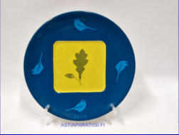 ARABIA, Flora & Fauna vuosilautanen 2007,Design:Eeva Sivula & Pekka Toivanen,Mitat Halkaisija ,n.22 cm, 1kpl.47�/kpl,( Tuote nro 154AM )