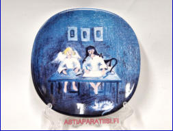 ARABIA, koristelautanen  Anna meille enkeleit�,Design:Riittatuulikki Hirvonen,Mitat Korkeus n. 12 cm, leveys n. 12 cm,1kpl.45�/kpl,( Tuote nro 167AM )