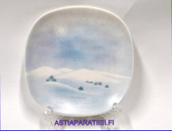 ARABIA,Tunturissa Sein�lautanen. Design: Anita Rantanen-Siewers,Mitat Korkeus n. 12 cm, leveys n. 12 cm,1kpl.25�/kpl,( Tuote nro 182AM )