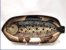 ARABIA,Atelje Kalalautanen ksinmaalattu. Design: Gunvor Olin-Grnqvist,Signeerattu Arabia Finland Atelje GOG/pm,1970-luku,Mitat Korkeus n.28 cm, leveys n.60 cm,1kpl.450/kpl,( Tuote nro 102AM )