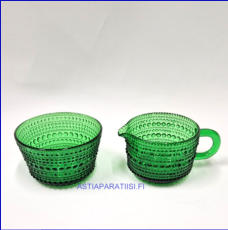 NUUTAJ�RVI, Kastehelmi vihre� kermakko ja sokerikko,Design:Oiva Toikka, tuotannossa 1964-78-luku, Kermakko korkeus:n. 5,3 cm, Halkaisija: n.7,2 cm,Sokerikon korkeus:n.5,2 cm, Halkaisija:n.8,5 cm, pari,55� ( Tuote nro / Item #113S )