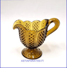 NUUTAJ�RVI,ruskea v�ri kermakko korkeus:n.7,7 cm, Halkaisija:n.5,5 cm, 1kpl,15�/kpl, ( Tuote nro / Item #128S )