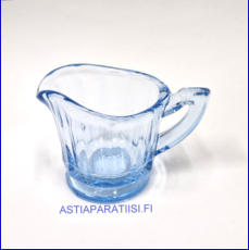 KARHULAN LASI, kermakko salme vaaleansininen v�ri,korkeus:n.6 cm, Halkaisija n.5,5 cm, 1kpl,18�/kpl, ( Tuote nro / Item #140S )