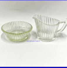 IITTALA,S�de kermakko ja sokerikko, Design:G�ran Hongell,Valmistusvuosi: 1947-1958,Kermakko korkeus:n.7,5 cm, Halkaisija n.8 cm,Sokerikon korkeus:n.4 cm, Halkaisija:n.10,5 cm, pari,45� ( Tuote nro / Item #164S )