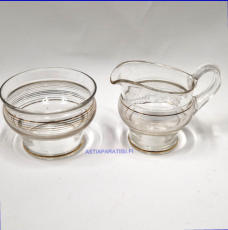 Kermakko ja sokerikko Vintage,Kermakko korkeus:n.9,2 cm, Halkaisija n.8 cm,Sokerikon korkeus:n.7,2 cm, Halkaisija:n.10cm, pari,45� ( Tuote nro / Item #168S )